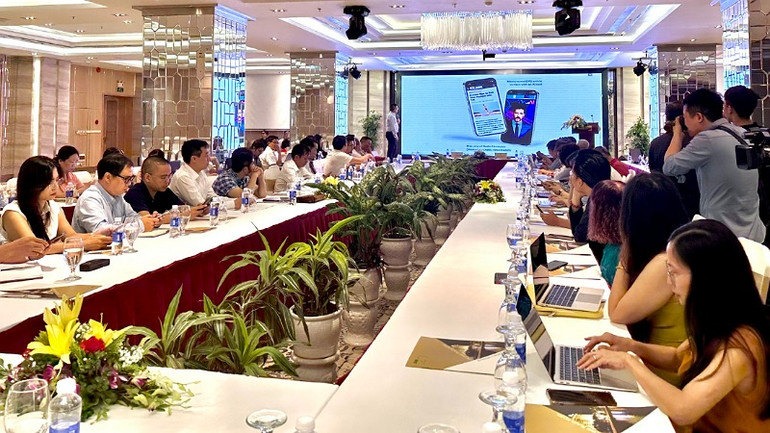 Các đại biểu tham dự hội thảo.