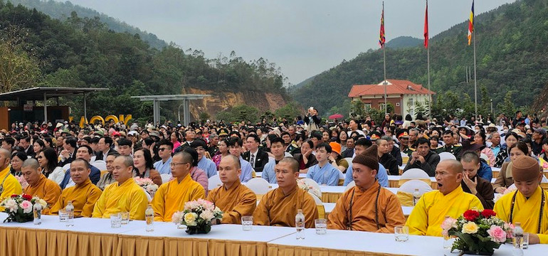 Các đại biểu tham dự Lễ hội Xuân Ngọa Vân 2024.