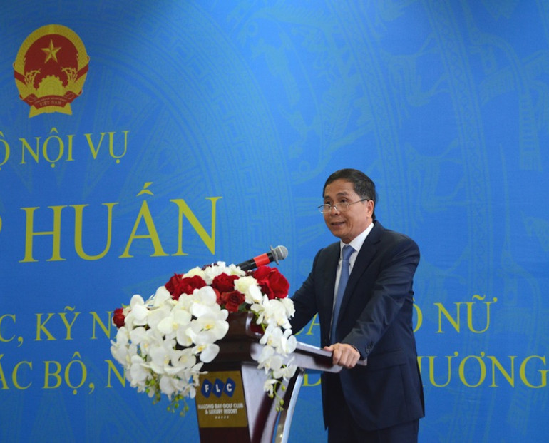 Thứ trưởng Nội vụ Triệu Văn Cường phát biểu khai mạc lớp tập huấn.