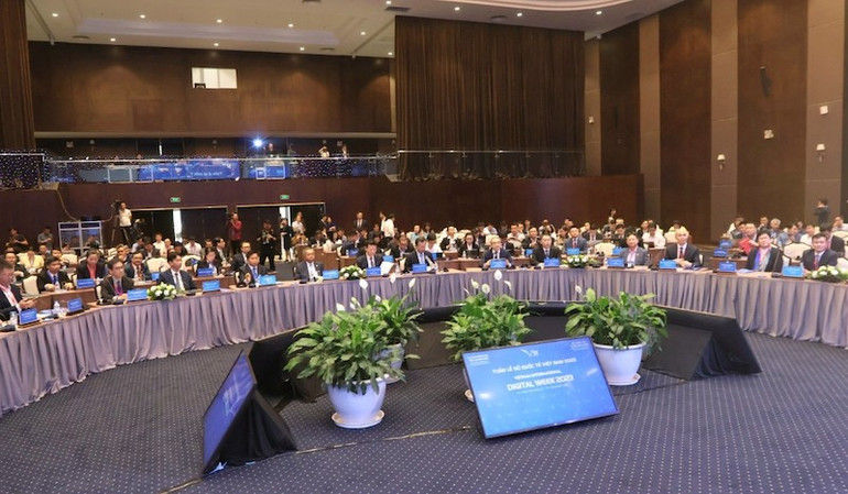 Các đại biểu tham dự Tuần lễ số Quốc tế Việt Nam 2023 tại Quảng Ninh.