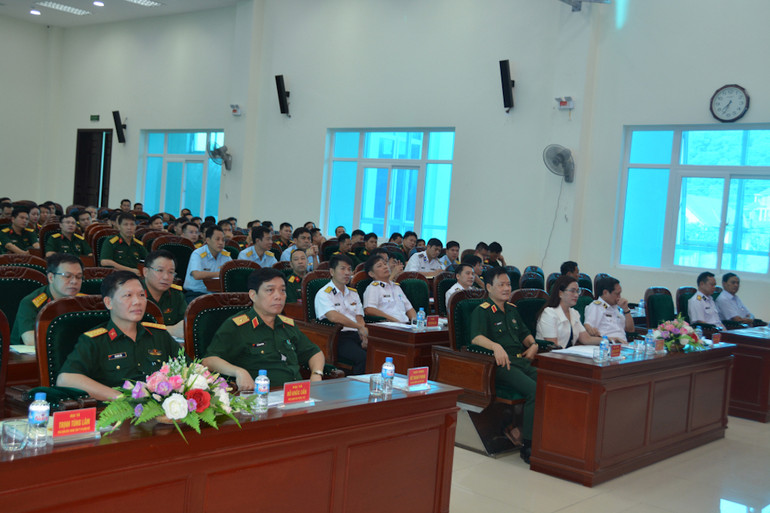 Các đại biểu tham dự Hội nghị.