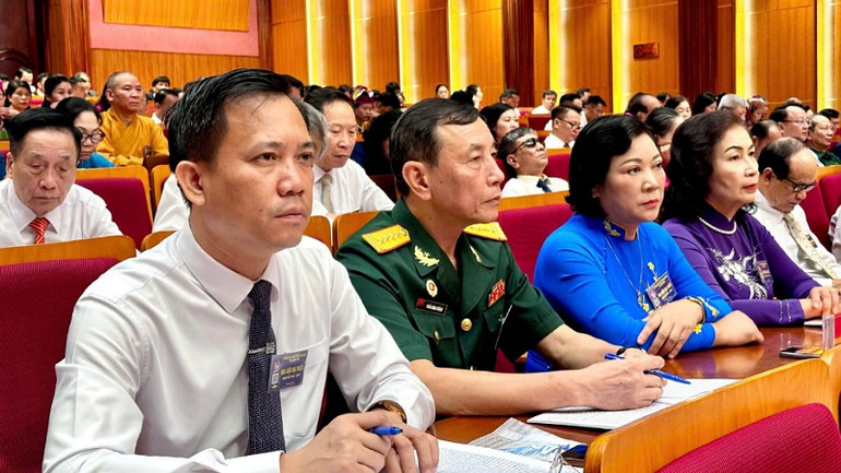 Các đại biểu dự đại hội.