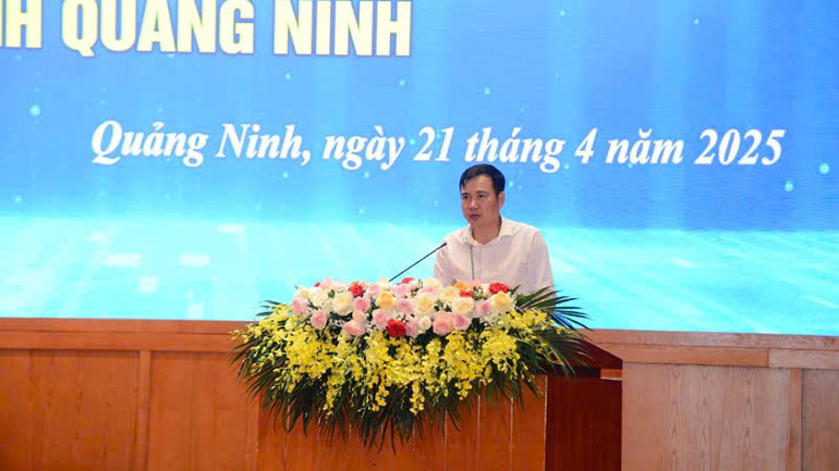 Đồng chí Bùi Thế Duy, Thứ trưởng Khoa học và Công nghệ phát biểu tại Hội nghị.