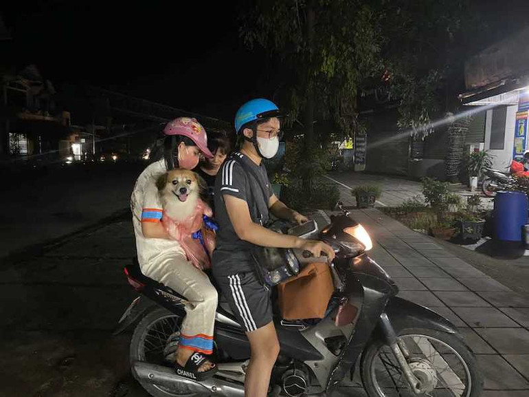 Các hộ dân trong vùng có nguy cơ sạt lở đã di dời đến các địa điểm an toàn.