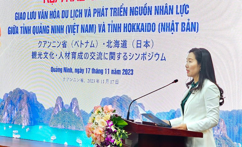 Phó Chủ tịch Ủy ban nhân dân tỉnh Quảng Ninh Nguyễn Thị Hạnh phát biểu tại Hội thảo.