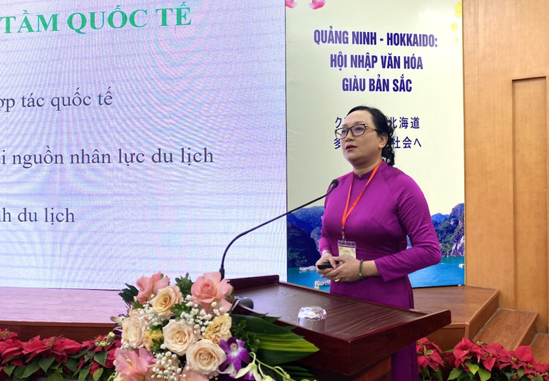 Lãnh đạo Sở Du lịch Quảng Ninh phát biểu tại Hội thảo.