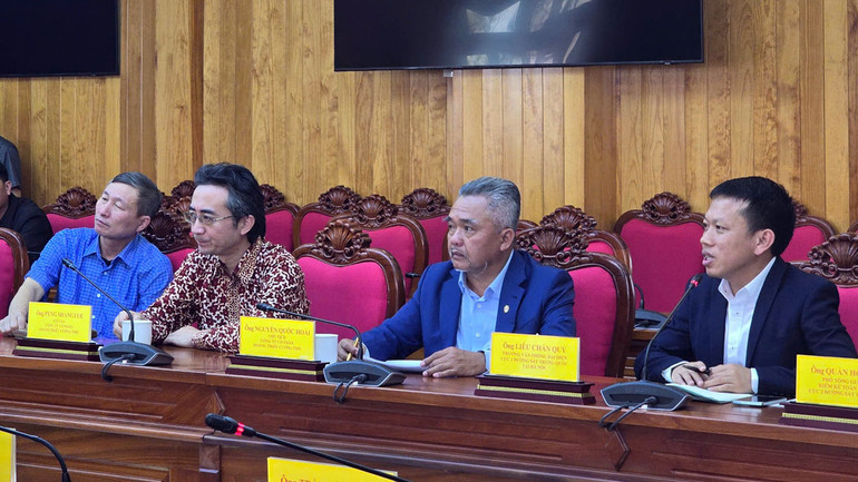 Đoàn công tác của Cục 2 đường sắt Trung Quốc tại buổi làm việc.