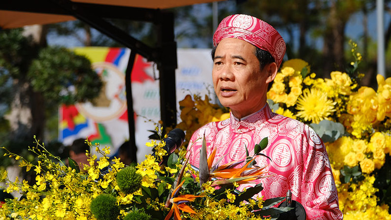 Quyền Bí thư Tỉnh ủy Lâm Đồng Nguyễn Thái Học, đọc chúc văn tưởng niệm các Vua Hùng.