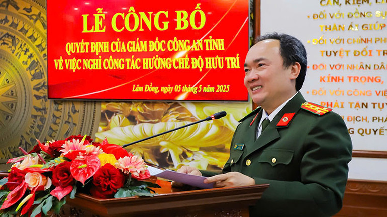 Đại tá Trương Minh Đương, Giám đốc Công an tỉnh Lâm Đồng phát biểu tại buổi lễ.