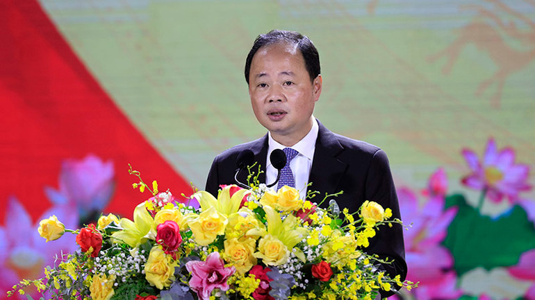 Chủ tịch Ủy ban nhân dân tỉnh Lâm Đồng Trần Hồng Thái đọc diễn văn tại buổi lễ.