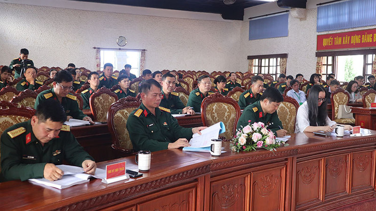 Đại biểu tham dự hội thảo.