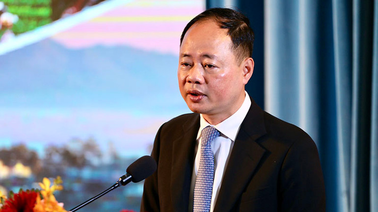 Chủ tịch Ủy ban nhân dân tỉnh Lâm Đồng Trần Hồng Thái phát biểu tại hội thảo. Chủ tịch Ủy ban nhân dân tỉnh Lâm Đồng Trần Hồng Thái phát biểu tại hội thảo.