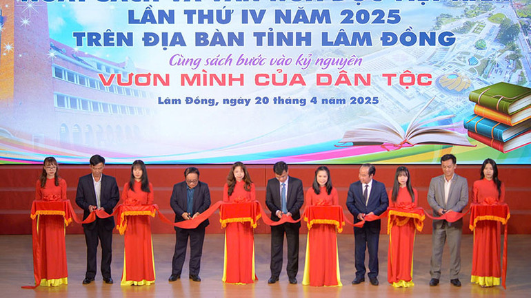 Khai mạc Ngày Sách và Văn hóa đọc Việt Nam tỉnh Lâm Đồng năm 2025 và phát động phong trào xây dựng văn hóa đọc trên địa bàn tỉnh. Khai mạc Ngày Sách và Văn hóa đọc Việt Nam tỉnh Lâm Đồng năm 2025 và phát động phong trào xây dựng văn hóa đọc trên địa bàn tỉnh.