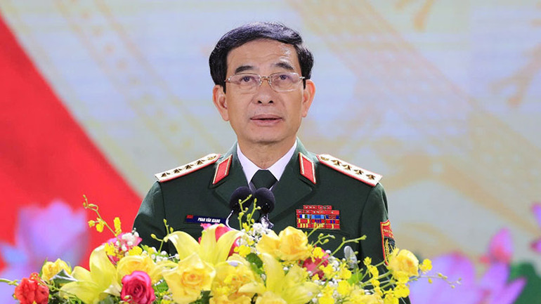 Đại tướng Phan Văn Giang, Ủy viên Bộ Chính trị, Bộ trưởng Quốc Phòng, phát biểu chỉ đạo tại buổi lễ.