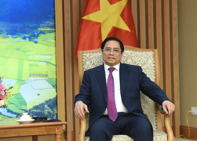 Phát biểu tại buổi tiếp, Thủ tướng Chính phủ cho biết sau 35 năm thiết lập quan hệ ngoại giao (1988-2023), trên nền tảng của tình hữu nghị, sự tin cậy, hiểu biết lẫn nhau, quan hệ Việt Nam-Palestine đã có những bước tiến triển tích cực trên các lĩnh vực chính trị-ngoại giao, kinh tế, văn hóa, giáo dục-đào tạo, an ninh-quốc phòng... Phát biểu tại buổi tiếp, Thủ tướng Chính phủ cho biết sau 35 năm thiết lập quan hệ ngoại giao (1988-2023), trên nền tảng của tình hữu nghị, sự tin cậy, hiểu biết lẫn nhau, quan hệ Việt Nam-Palestine đã có những bước tiến triển tích cực trên các lĩnh vực chính trị-ngoại giao, kinh tế, văn hóa, giáo dục-đào tạo, an ninh-quốc phòng...