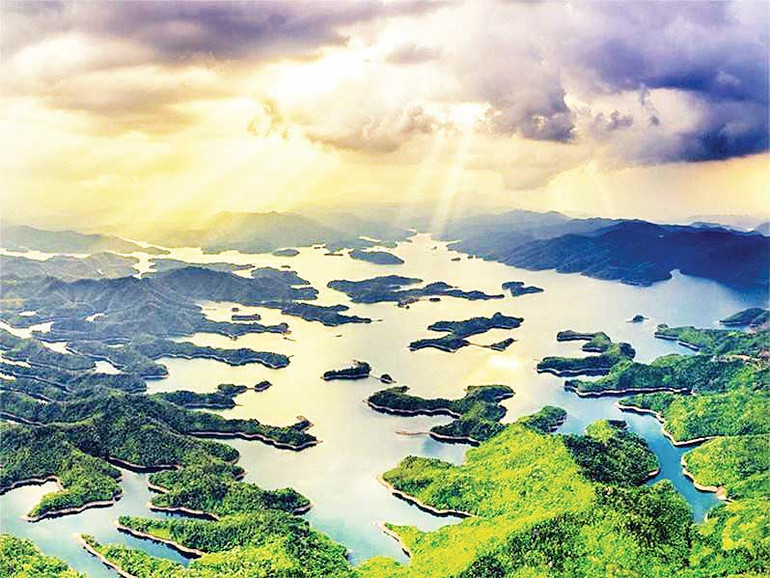 Tà Đùng là một trong số 44 điểm ngắm cảnh quan thuộc hệ thống Công viên địa chất toàn cầu Đắk Nông đã được UNESCO công nhận.