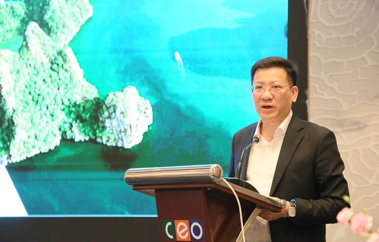 Ông Nguyễn Việt Dũng, Giám đốc Sở Văn hóa, Thể thao và Du lịch tỉnh Quảng Ninh phát biểu tại hội nghị.