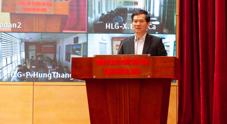 Bí thư Thành ủy Hạ Long Vũ Quyết Tiến phát biểu chỉ đạo tại hội nghị.