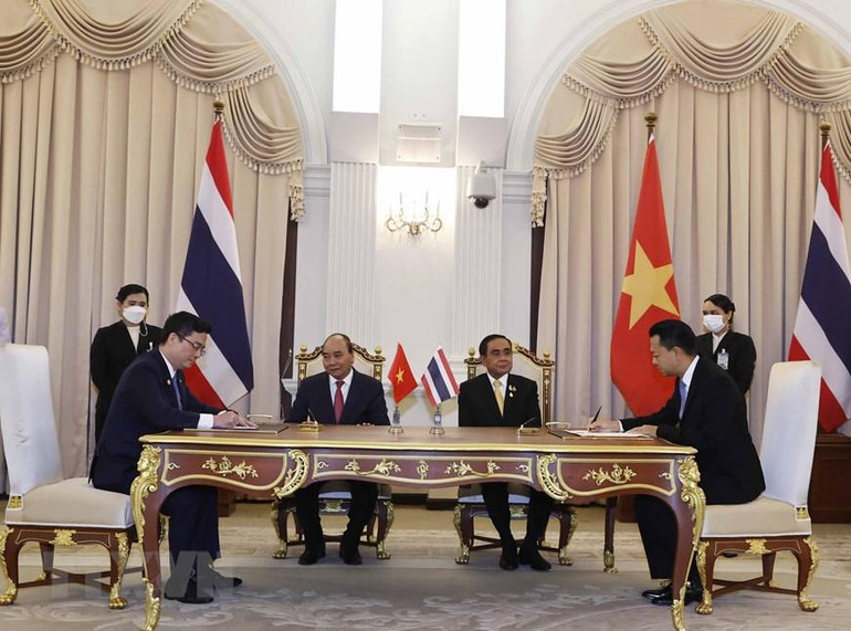[Ảnh] Lễ ký kết các văn kiện hợp tác giữa Việt Nam và Thái Lan ảnh 2