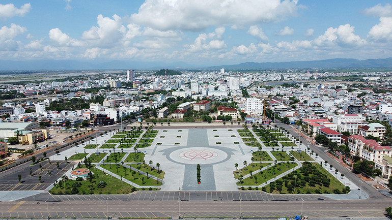 Một góc thành phố biển Tuy Hòa. Một góc thành phố biển Tuy Hòa.