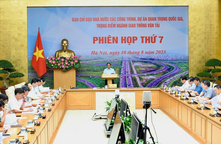 Quang cảnh phiên họp