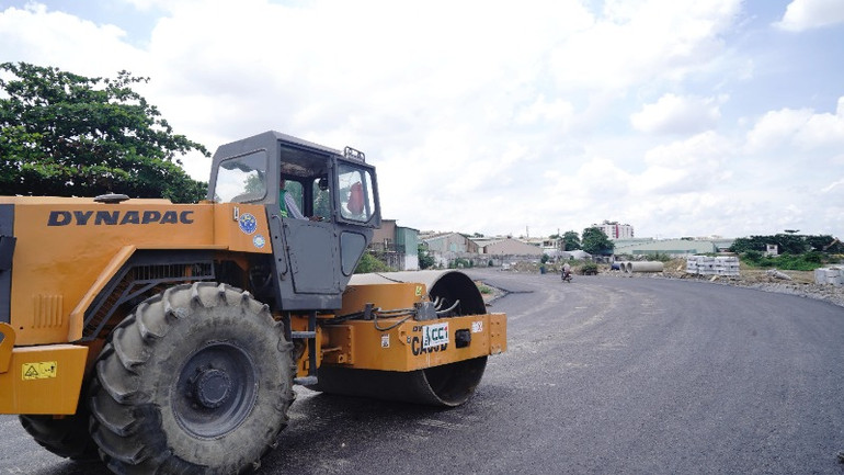 Gói thầu số 8 do Tổng Công ty Xây dựng số 1 thi công thuộc phường 14, quận Gò Vấp đưa vào thông xe kỹ thuật sẽ giúp kết nối giao thông với Đường 35 và hẻm 331 Phan Huy Ích. Gói thầu số 8 do Tổng Công ty Xây dựng số 1 thi công thuộc phường 14, quận Gò Vấp đưa vào thông xe kỹ thuật sẽ giúp kết nối giao thông với Đường 35 và hẻm 331 Phan Huy Ích.