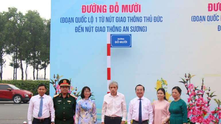 Nghi thức công bố tên đường Đỗ Mười.