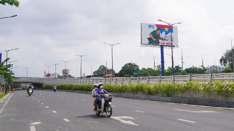 Tuyến đường nối Trần Quốc Hoàn-Cộng Hòa, quận Tân Bình kết nối vào nhà ga T3. (Ảnh: THẾ ANH)