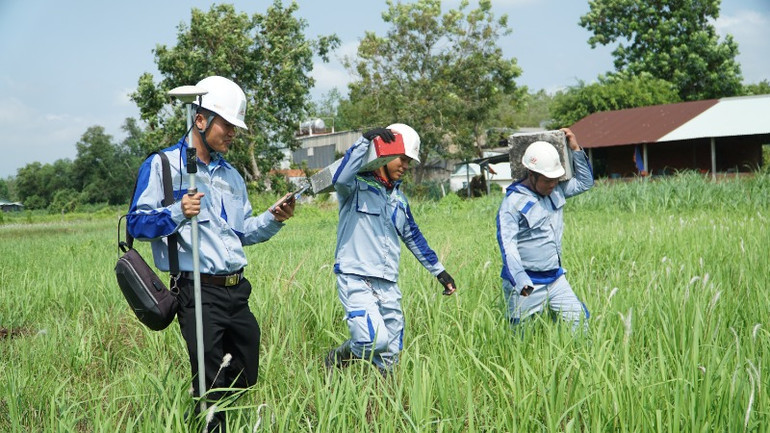 Dự án cao tốc Thành phố Hồ Chí Minh-Mộc Bài đã tổ chức cắm ranh mốc trên địa bàn huyện Củ Chi. (Ảnh: QUÝ HIỀN)