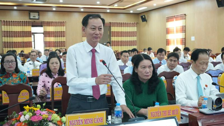 Đại biểu chất vấn và trả lời chất vấn tại kỳ họp