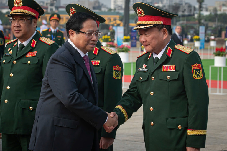 Thủ tướng Phạm Minh Chính tới dự Triển lãm Quốc phòng quốc tế Việt Nam năm 2024. (Ảnh: SƠN TÙNG)