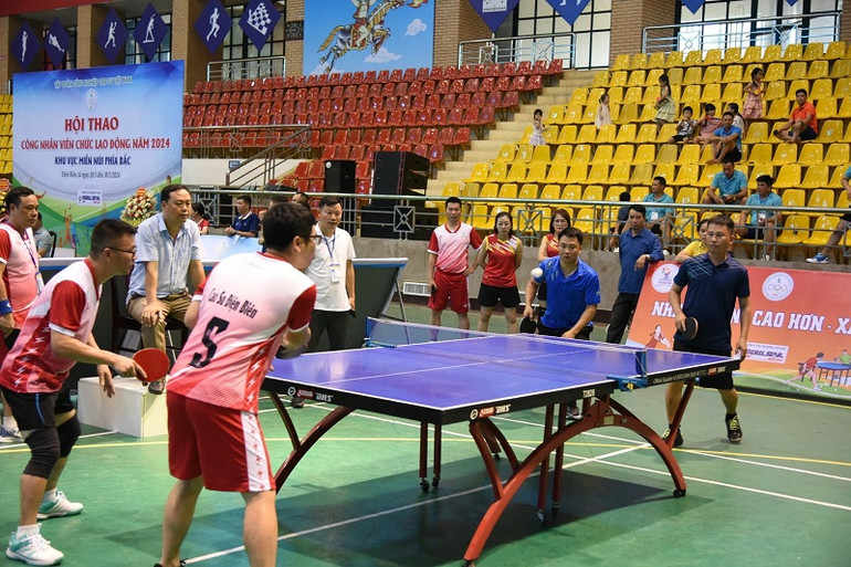 Ngay sau lễ khai mạc, các vận động viên lần lượt bước vào từng nội dung thi đấu với tinh thần hào hứng.