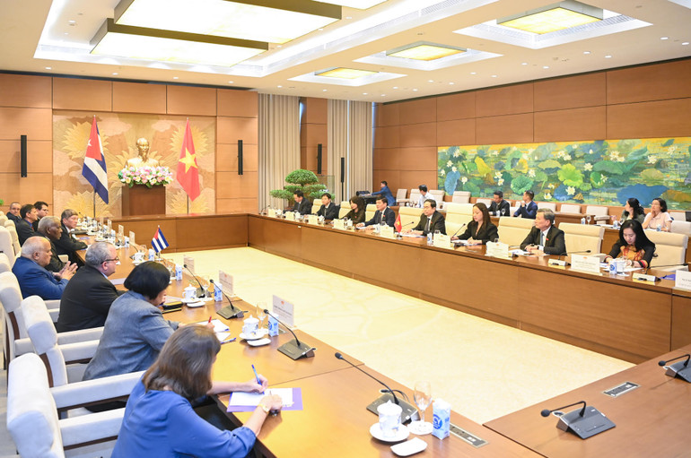 Quang cảnh buổi tiếp tại Nhà Quốc hội. (Ảnh: DUY LINH) Quang cảnh buổi tiếp tại Nhà Quốc hội. (Ảnh: DUY LINH)