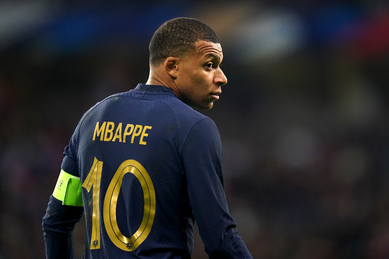 Siêu sao Kylian Mbappe được kỳ vọng sẽ dẫn dắt đội tuyển Pháp giành chức vô địch Euro năm nay. (Ảnh: AP) Siêu sao Kylian Mbappe được kỳ vọng sẽ dẫn dắt đội tuyển Pháp giành chức vô địch Euro năm nay. (Ảnh: AP)
