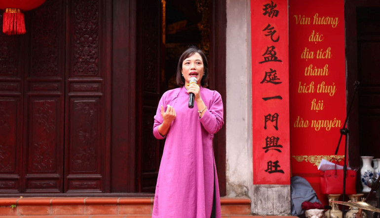 Bà Nguyễn Thị Kim Phương, Phó Hiệu trưởng Trường cao đẳng FPT Polytechnic phát biểu khai mạc sự kiện. (Ảnh: Uyển Nhi)