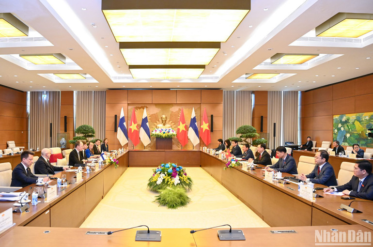 Quang cảnh buổi hội đàm tại Nhà Quốc hội.