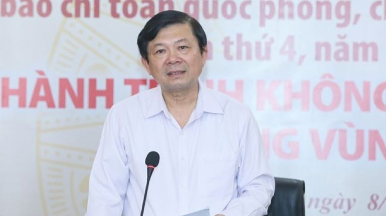 Phó Chủ tịch Ủy ban Trung ương Mặt trận Tổ quốc Việt Nam Nguyễn Hữu Dũng phát biểu tại tọa đàm.