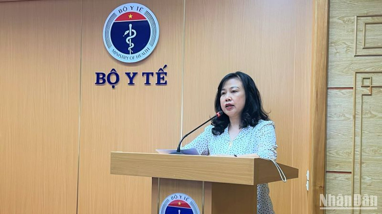 Bộ trưởng Y tế Đào Hồng Lan phát biểu tại hội nghị.