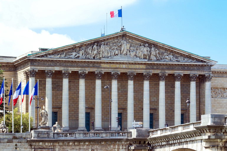 Sát ngày họp đầu tiên của Quốc hội mới, chưa có ứng cử viên nào được xem là có thể được cả tổng thống và đa số nghị sĩ chấp nhận để làm thủ tướng và lập nội các mới. (ẢNH: KHẢI HOÀN)