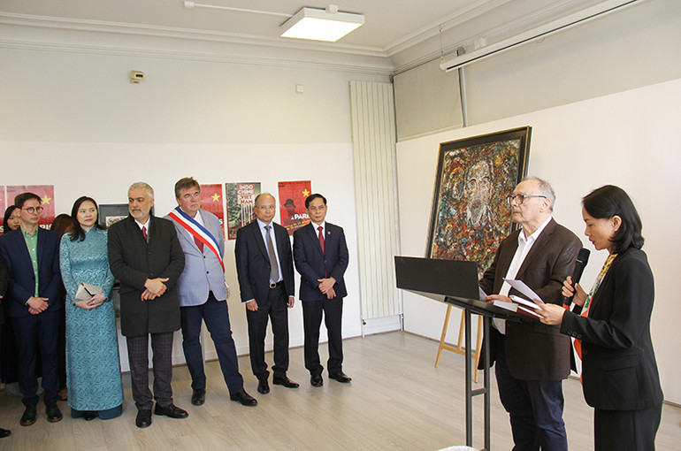 Nhà sử học Alain Ruscio nhấn mạnh: Chủ tịch Hồ Chí Minh là một nhân vật vĩ đại trong thế kỷ 20 được UNESCO ghi nhận và vinh danh. (Ảnh Minh Duy)