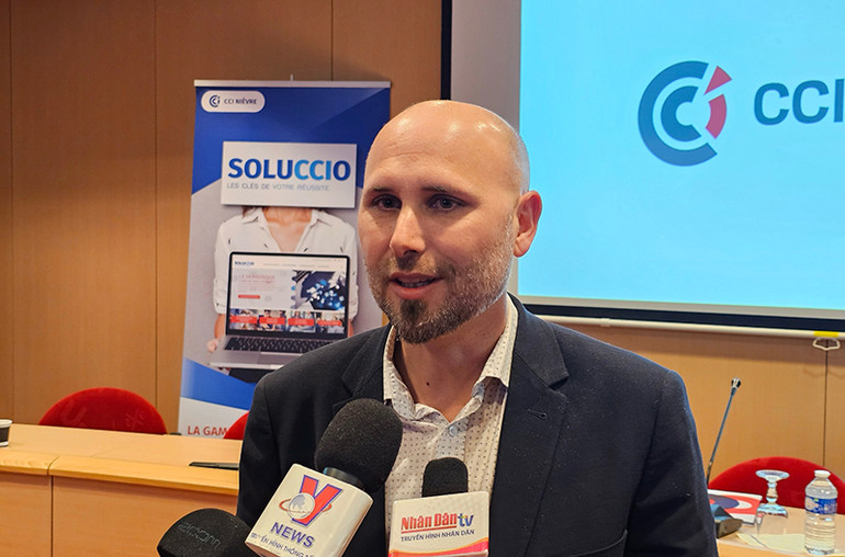 Ông Christophe Lorbat chia sẻ kế hoạch đầu tư xây dựng nhà máy sản xuất xe đạp ở Việt Nam. (Ảnh: Minh Duy)