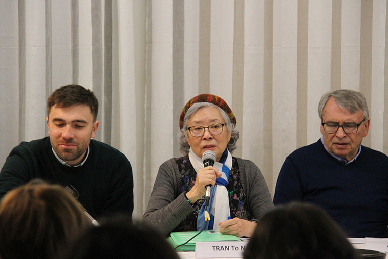 Bà Trần Tố Nga: "Chúng tôi sẽ nỗ lực theo đuổi cuộc đấu tranh này bằng tất cả quyết tâm". (Ảnh: KHẢI HOÀN) Bà Trần Tố Nga: "Chúng tôi sẽ nỗ lực theo đuổi cuộc đấu tranh này bằng tất cả quyết tâm". (Ảnh: KHẢI HOÀN)