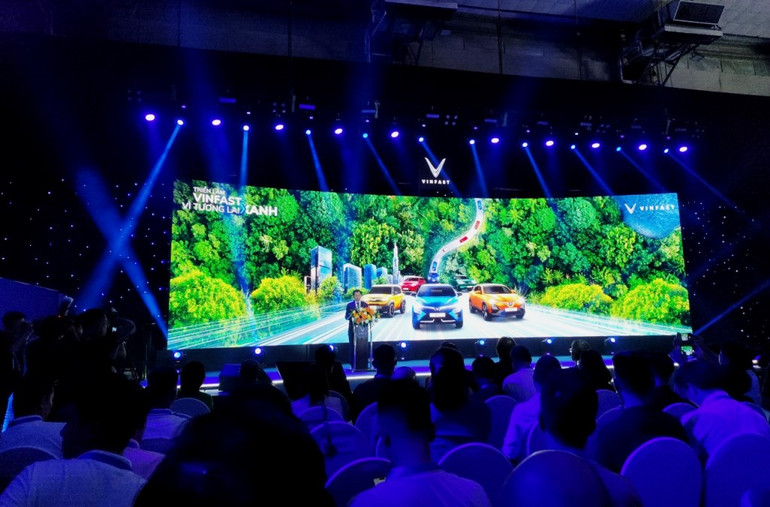 Ông Nguyễn Việt Quang, Phó Chủ tịch kiêm Tổng Giám đốc Tập đoàn Vingroup phát biểu.