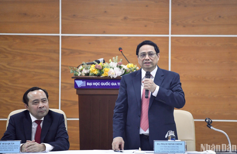 Thủ tướng Phạm Minh Chính phát biểu ý kiến tại buổi làm việc với Đại học Quốc gia Thành phố Hồ Chí Minh.