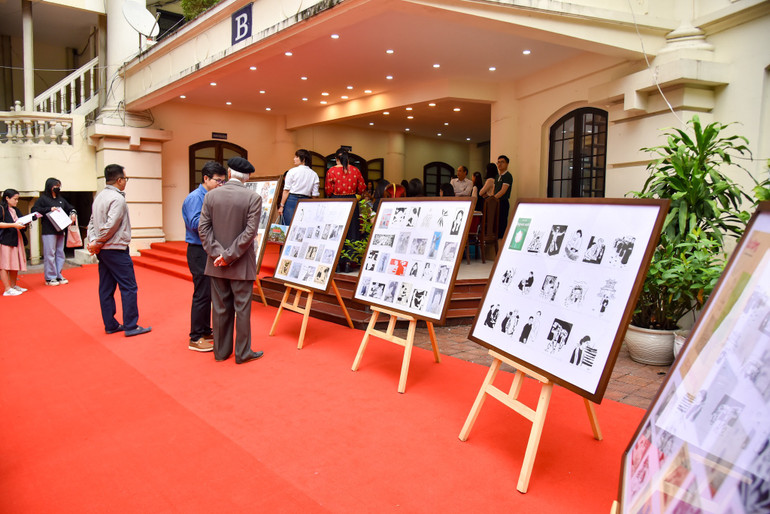 Triển lãm bên lề Hội thảo trưng bày 100 bức tranh minh họa và 100 bìa sách của Văn Cao.