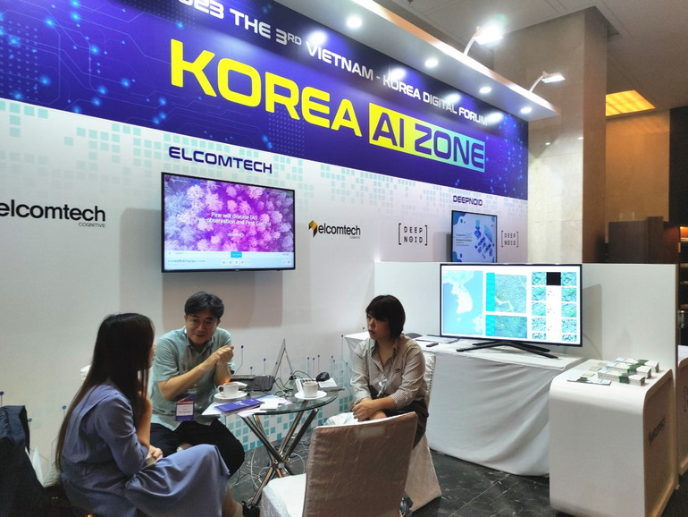 Một gian hàng trình diễn trí tuệ nhân tạo của Hàn Quốc bên lề Diễn đàn ICT Việt Nam - Hàn Quốc lần thứ 3.