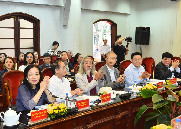 Các đại biểu tham dự Hội thảo.