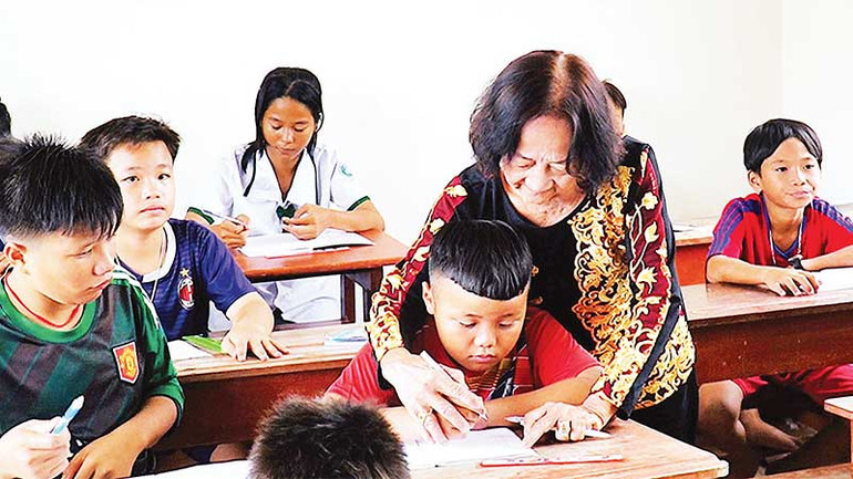 Lớp học tình thương duy trì hơn 10 năm qua, phần lớn học trò thuộc diện khó khăn, trẻ em cơ nhỡ.