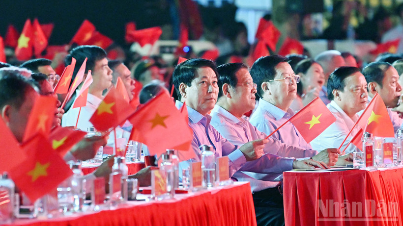 Chủ tịch nước Lương Cường dự chương trình tại điểm cầu Hà Nội.