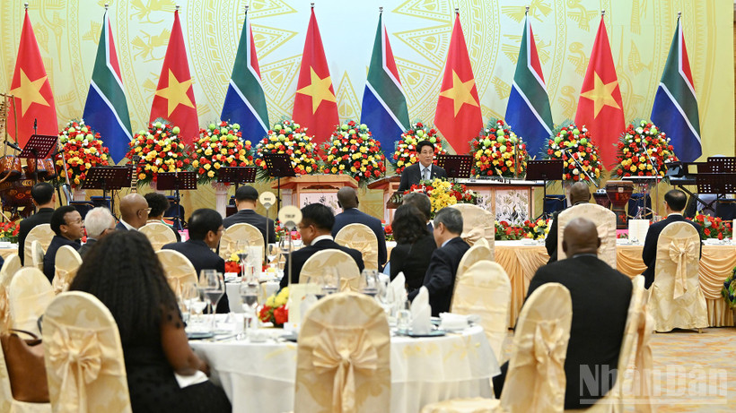 Quang cảnh chiêu đãi cấp Nhà nước Tổng thống Nam Phi Matamela Cyril Ramaphosa.